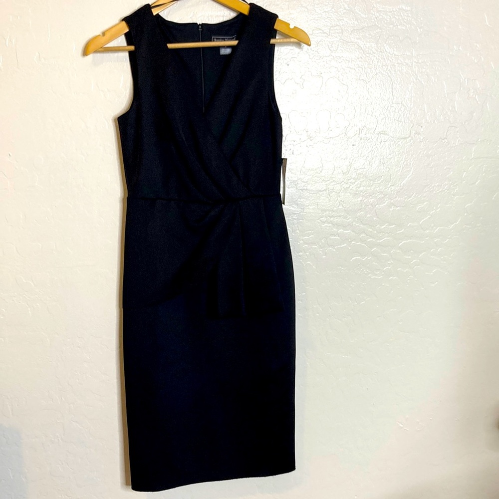 Jessica Howard Black Sleeveless Dress